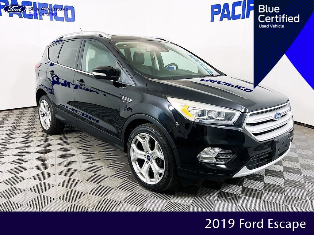 Certified 2019 Ford Escape Titanium AWD/4WD image 1