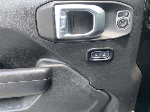 Used 2021 Jeep Wrangler Unlimited Rubicon 4xe AWD/4WD image 17