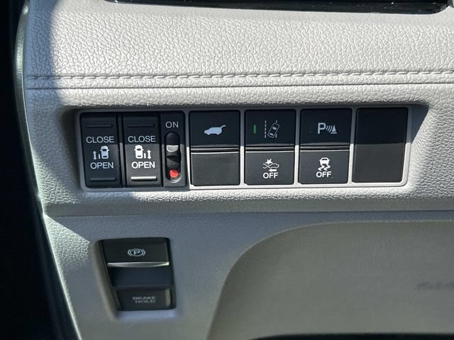 Used 2018 Honda Odyssey Elite image 39
