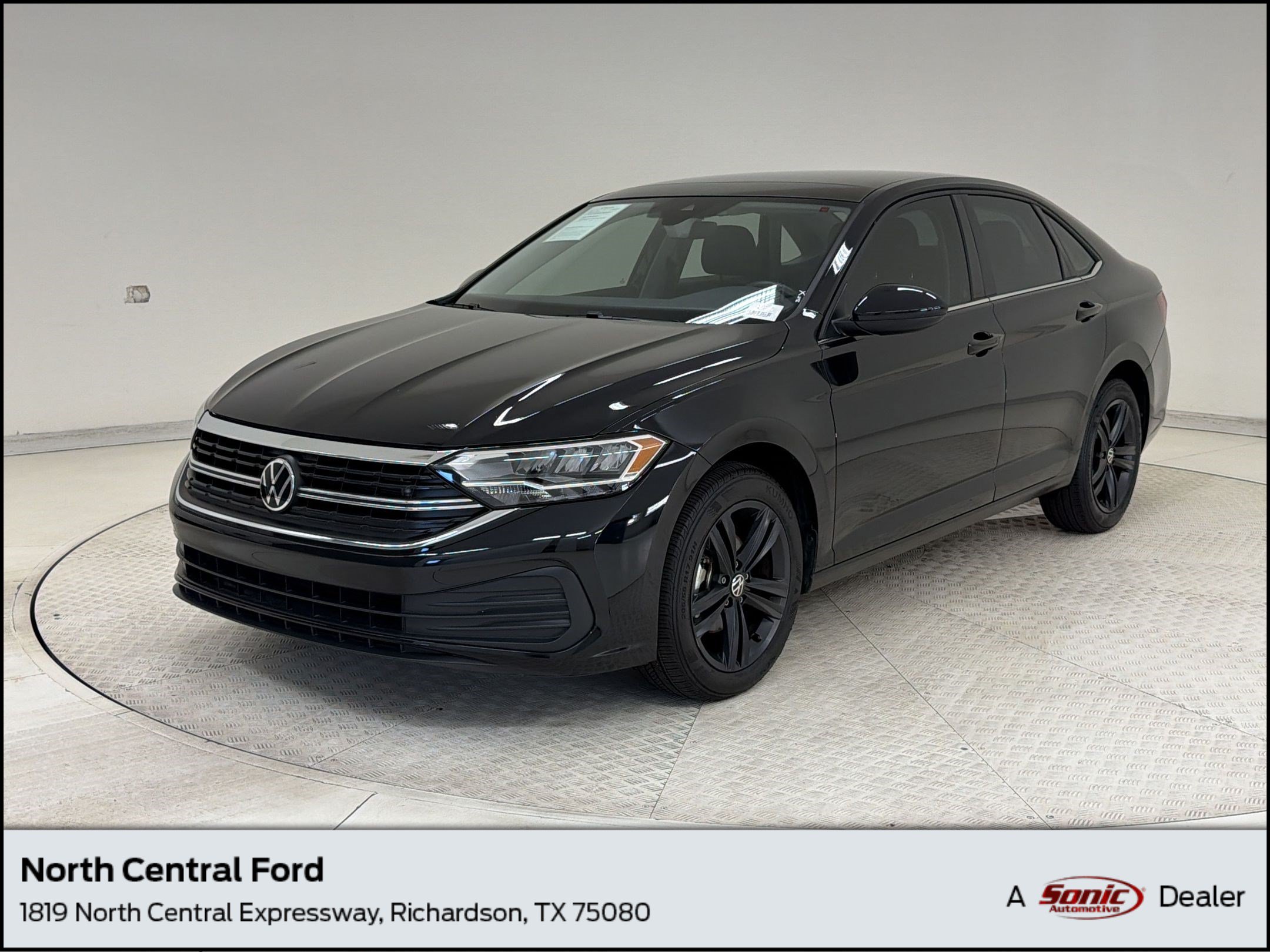 Used 2024 Volkswagen Jetta SE w/ Panoramic Sunroof Package