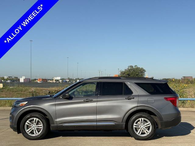 Certified 2023 Ford Explorer XLT w/ Equipment Group 202A AWD/4WD image 3