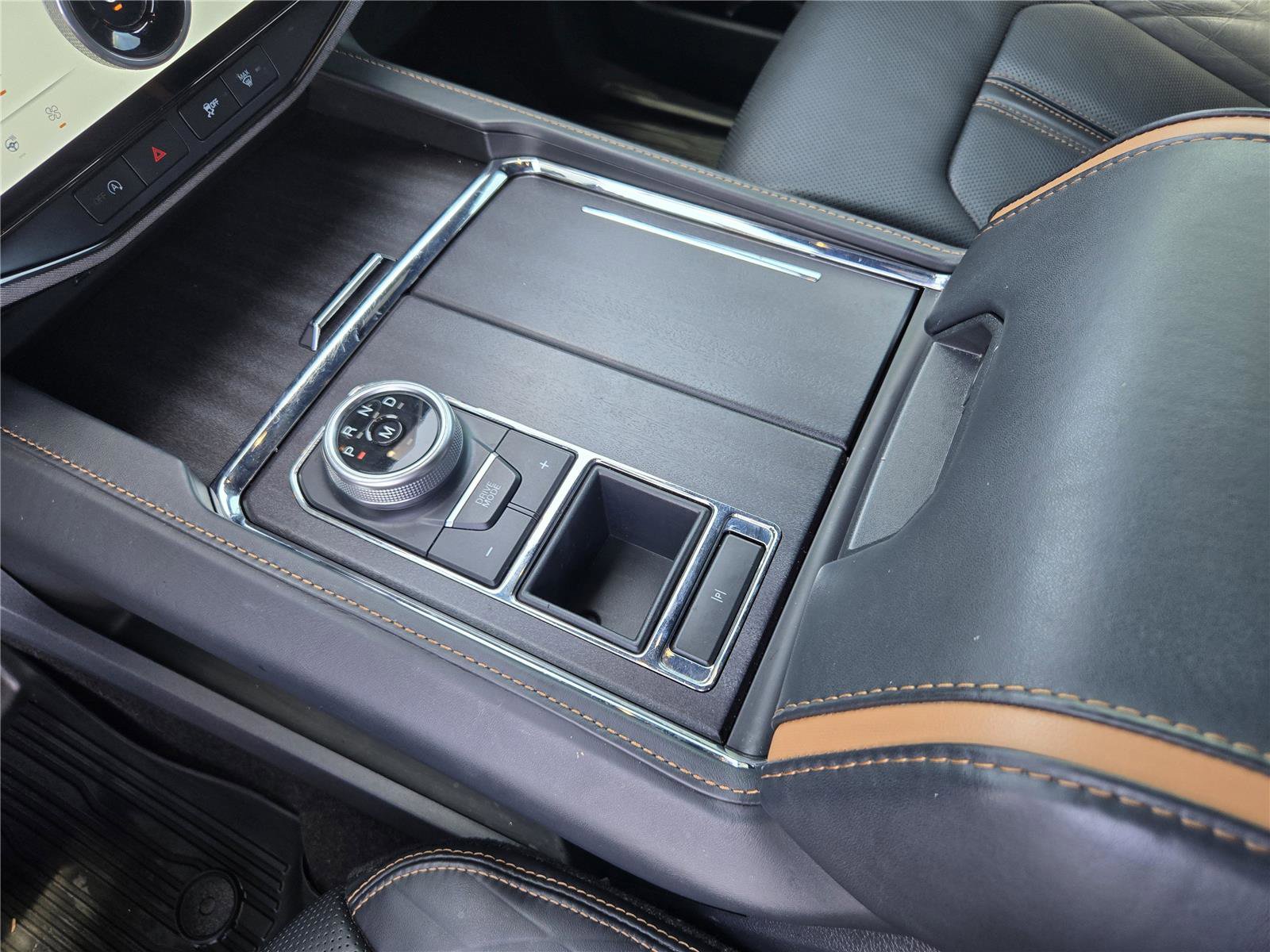 Certified 2022 Ford Expedition Platinum RWD image 17