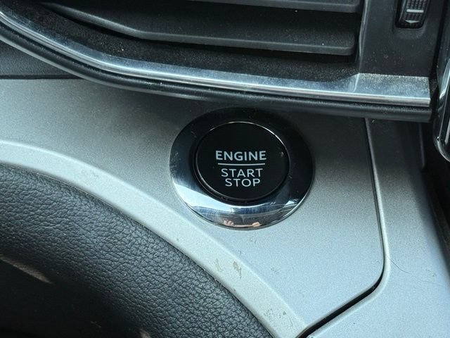 Certified 2022 Ford Explorer XLT w/ Equipment Group 202A RWD image 22