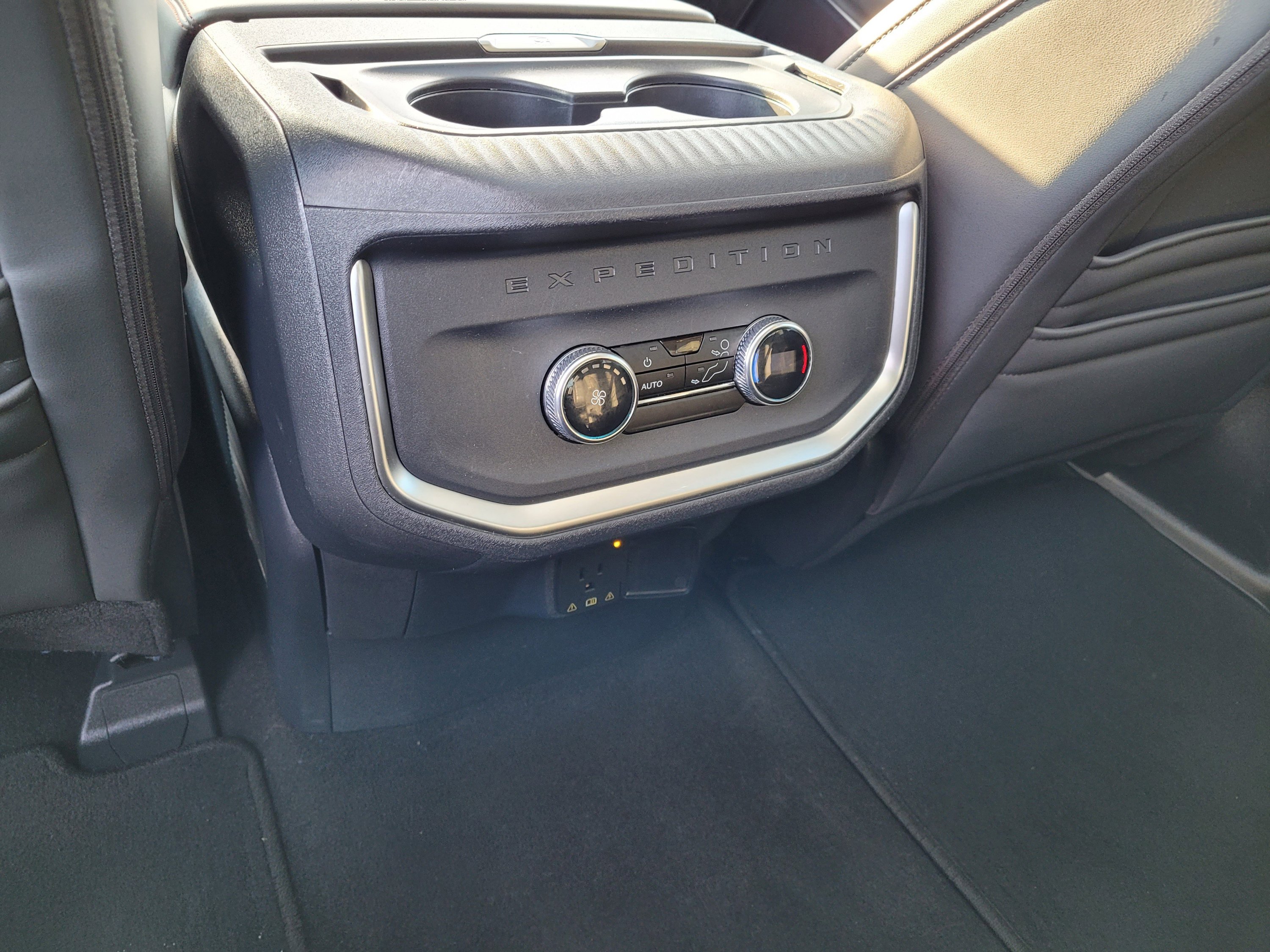 Certified 2025 Ford Expedition Active AWD/4WD image 48