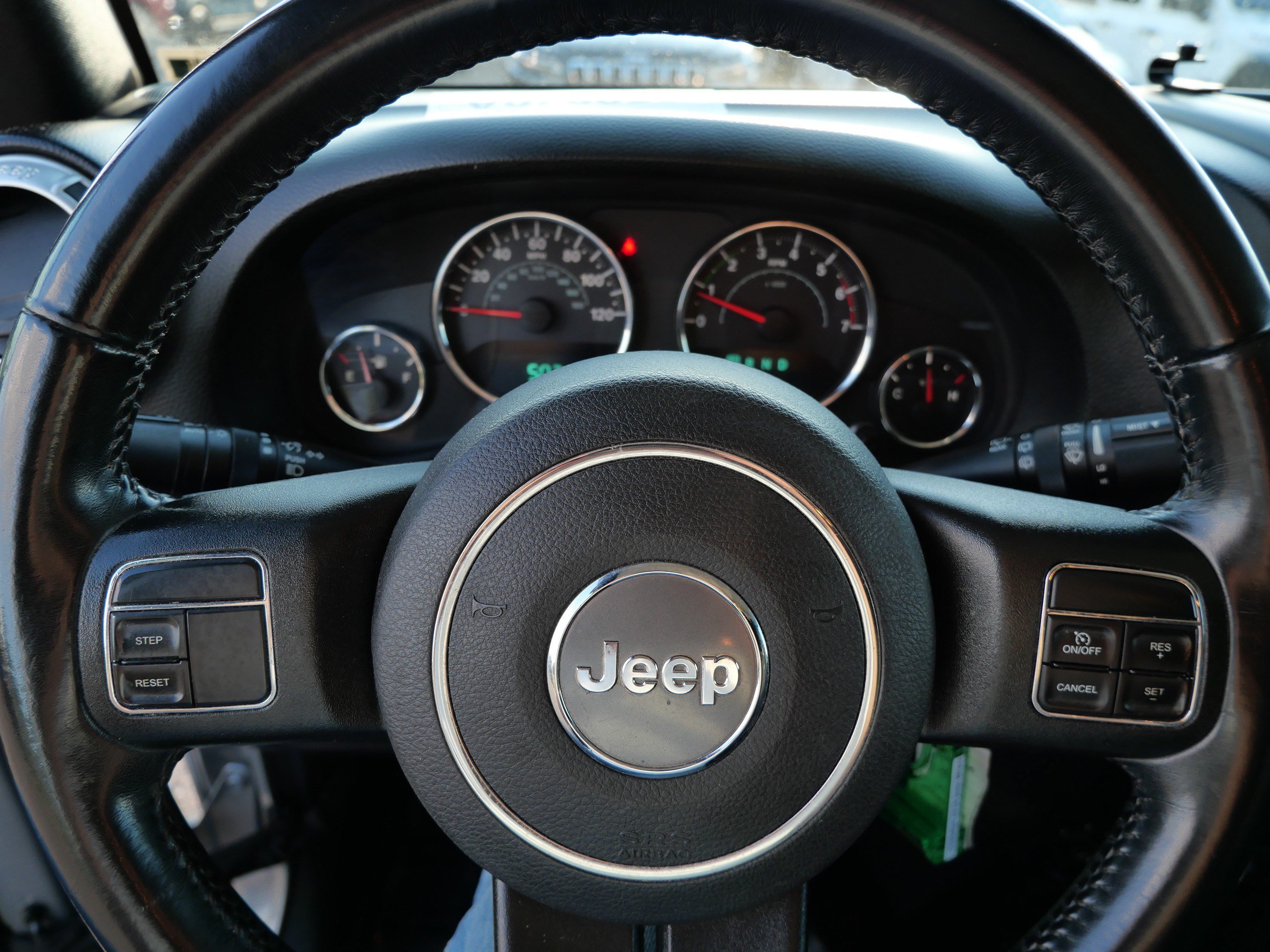 Used 2018 Jeep Wrangler Unlimited Sahara AWD/4WD image 25