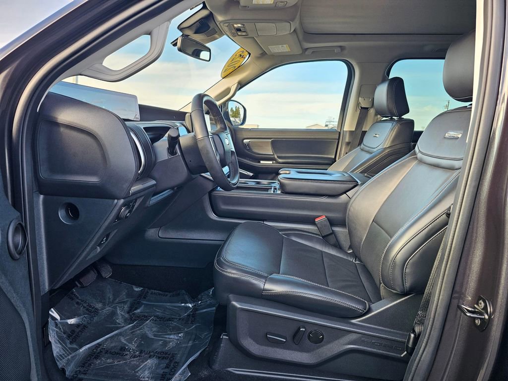 Certified 2025 Ford Expedition Max Platinum image 11