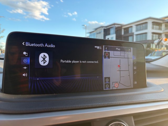 Used 2022 Lexus RX 450hL AWD w/ Premium Package image 28