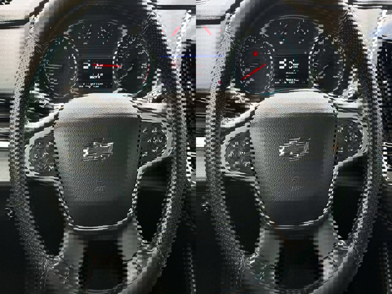 Used 2021 Chevrolet Traverse RS image 12