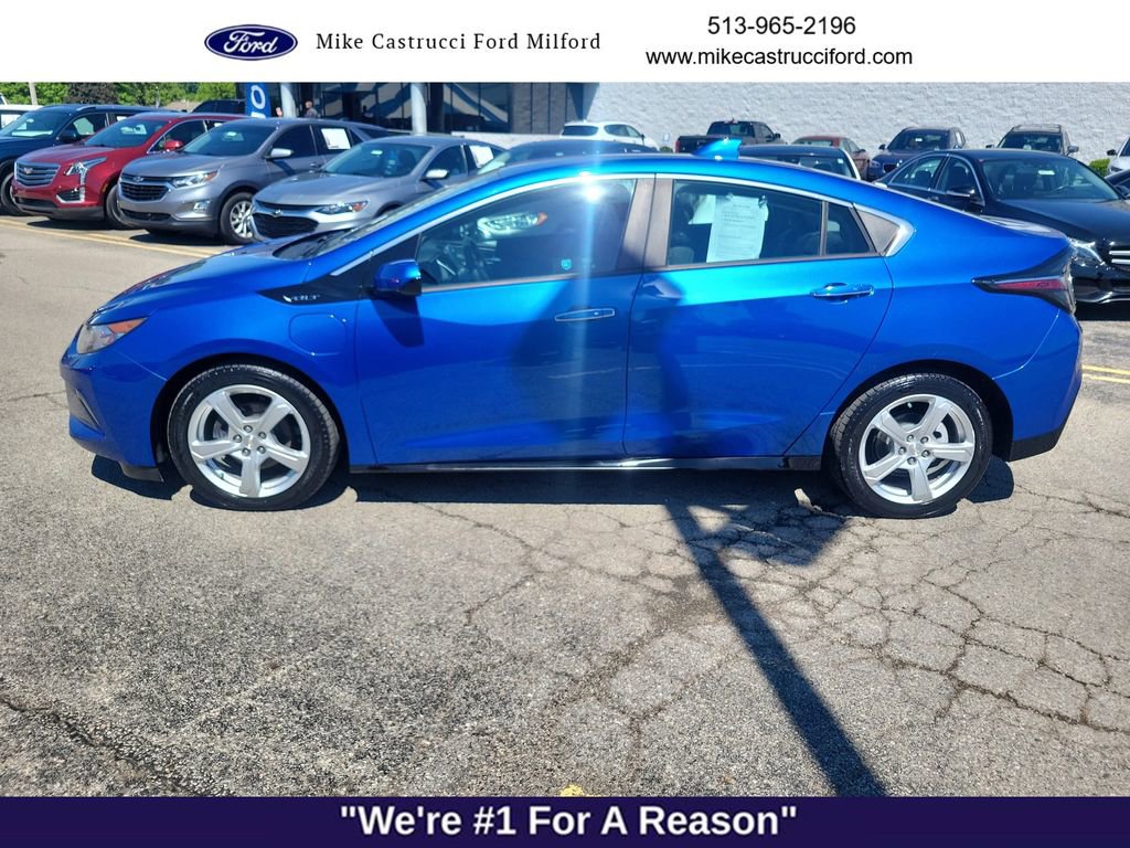 Used 2018 Chevrolet Volt LT w/ Comfort Package FWD image 2
