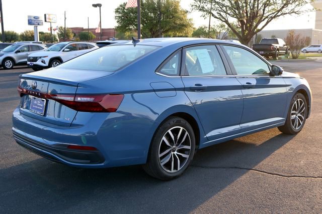 Used 2025 Volkswagen Jetta SE image 12