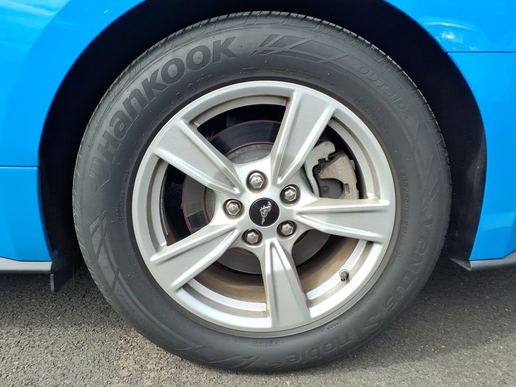 Certified 2022 Ford Mustang Coupe RWD image 21