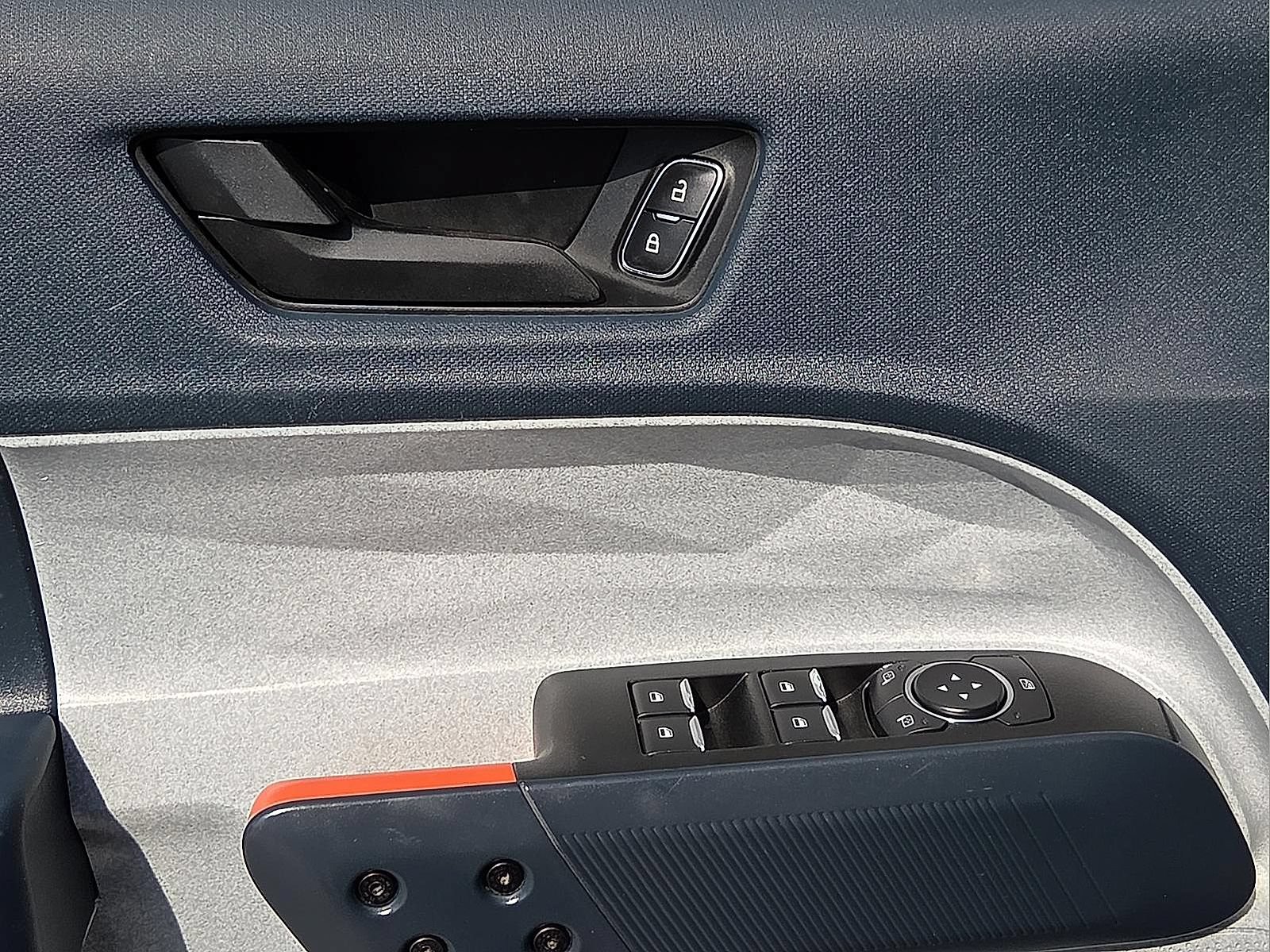 Certified 2022 Ford Maverick XLT FWD image 13