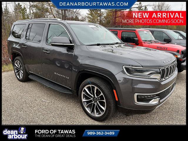 Used 2022 Jeep Wagoneer Series II w/ Premium Group I AWD/4WD image 2