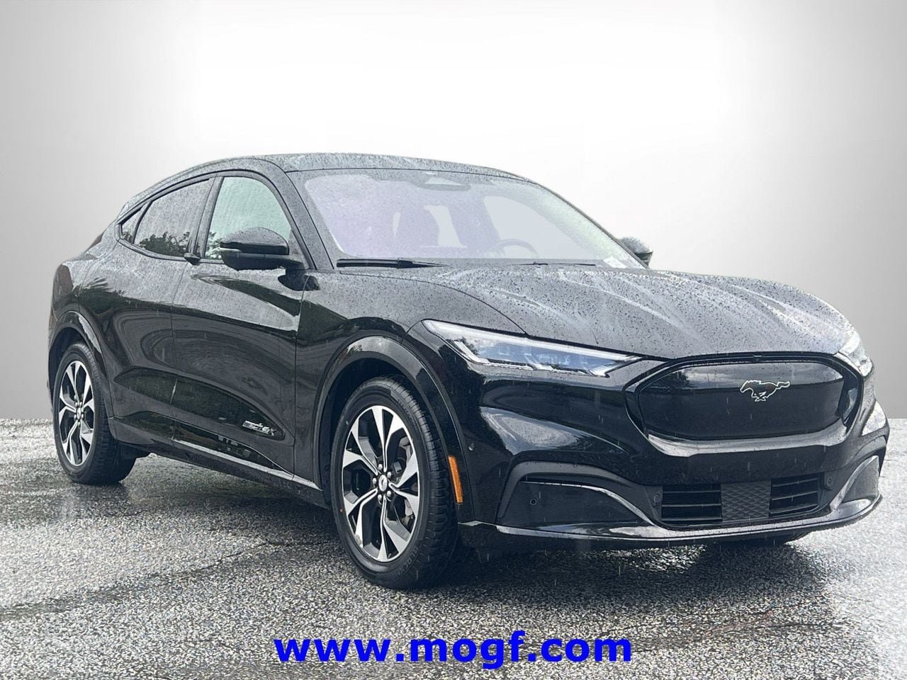 Certified 2023 Ford Mustang Mach-E Premium AWD/4WD image 4