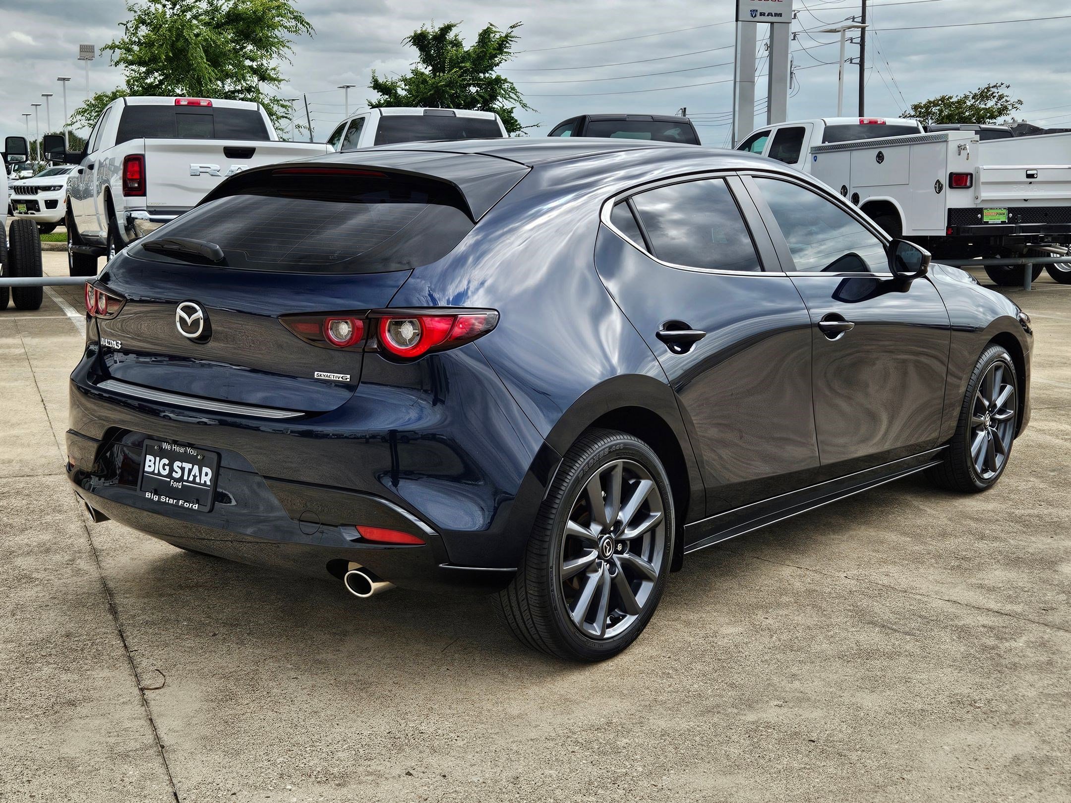 Used 2024 MAZDA MAZDA3 s FWD image 3