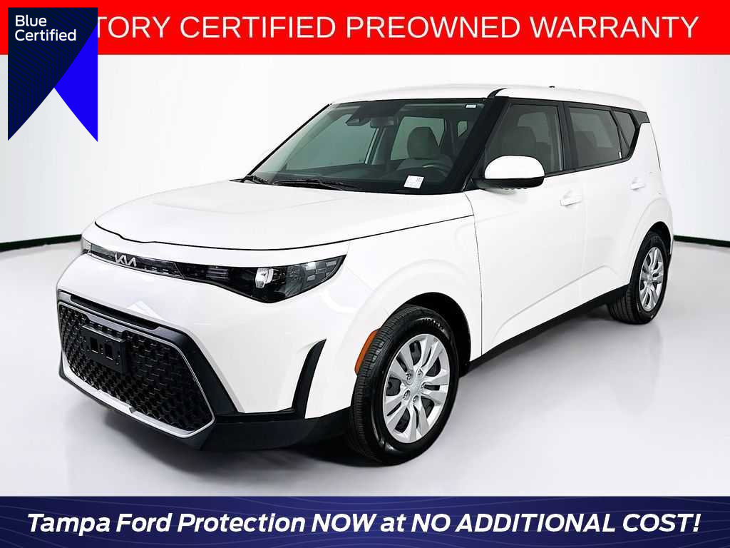 Used 2023 Kia Soul LX image 1