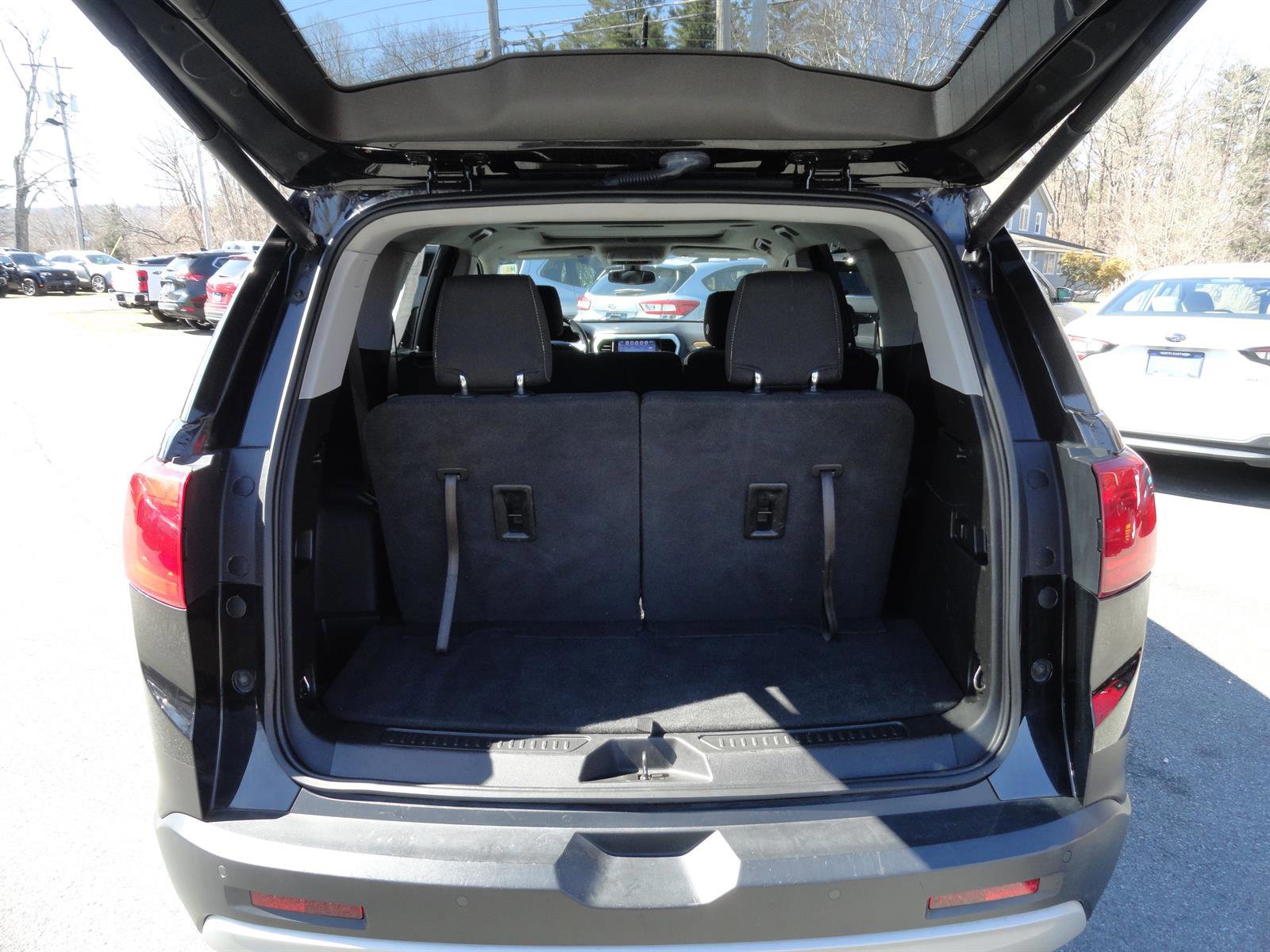 Used 2019 GMC Acadia SLE w/ Driver Alert Package I image 22