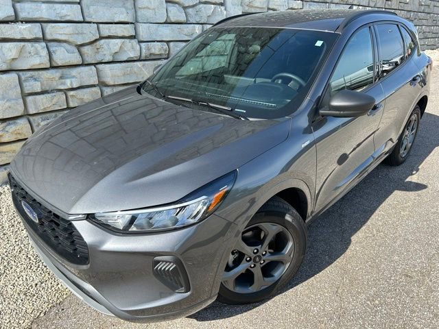 Certified 2023 Ford Escape ST-Line w/ Tech Pack #1 AWD/4WD image 1