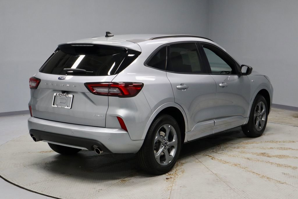 Certified 2024 Ford Escape ST-Line w/ Tech Pack #1 AWD/4WD image 13