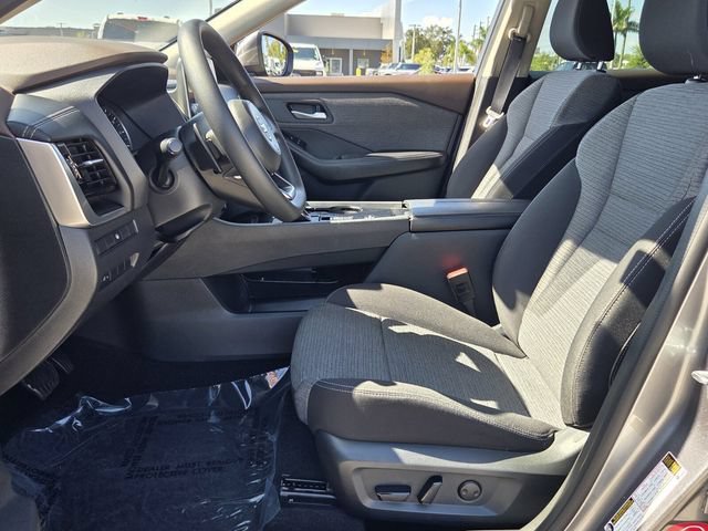 Used 2021 Nissan Rogue SV FWD image 12
