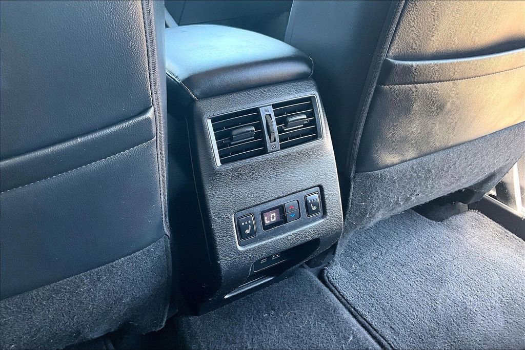 Used 2022 Mitsubishi Outlander SEL AWD/4WD image 34