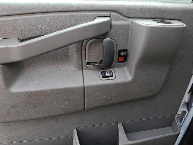 Used 2020 Chevrolet Express 2500 w/ Driver Convenience Package image 10