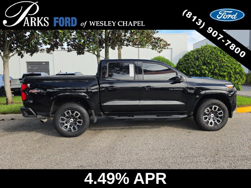 Used 2023 Chevrolet Colorado Z71 w/ Z71 Convenience Package 2 AWD/4WD image 4