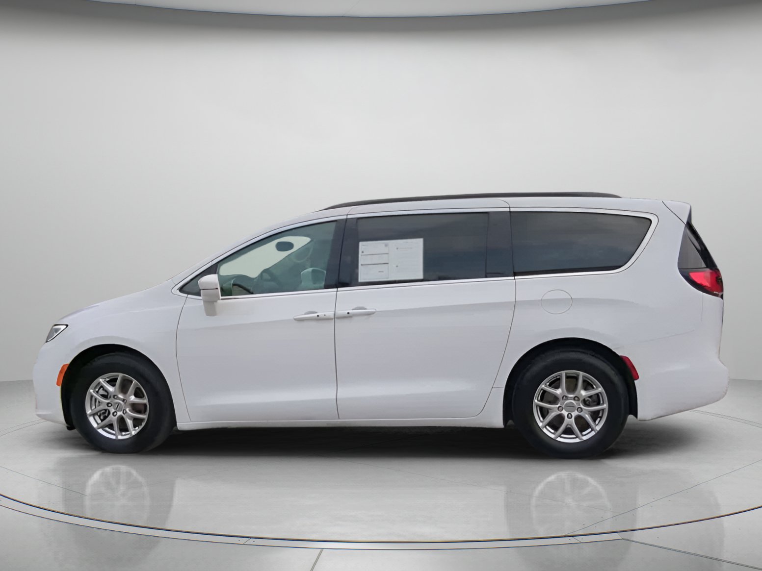 Used 2022 Chrysler Pacifica Touring-L FWD image 17