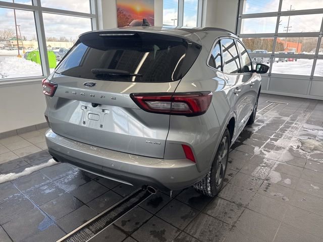 Certified 2023 Ford Escape ST-Line w/ Tech Pack #1 AWD/4WD image 5