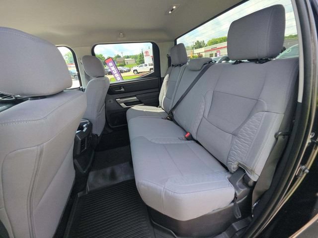 Used 2022 Toyota Tundra SR5 w/ SR5 Convenience Package AWD/4WD image 16