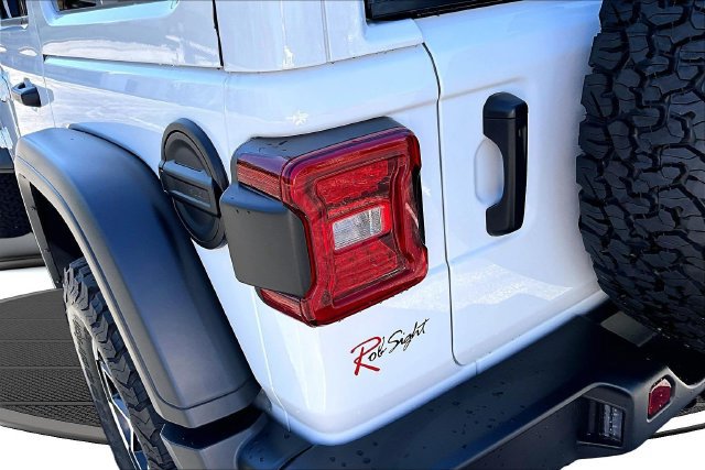 Used 2024 Jeep Wrangler Unlimited Rubicon w/ Technology Group AWD/4WD image 23