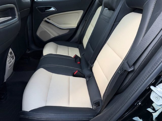 Used 2018 Mercedes-Benz GLA 250 image 13