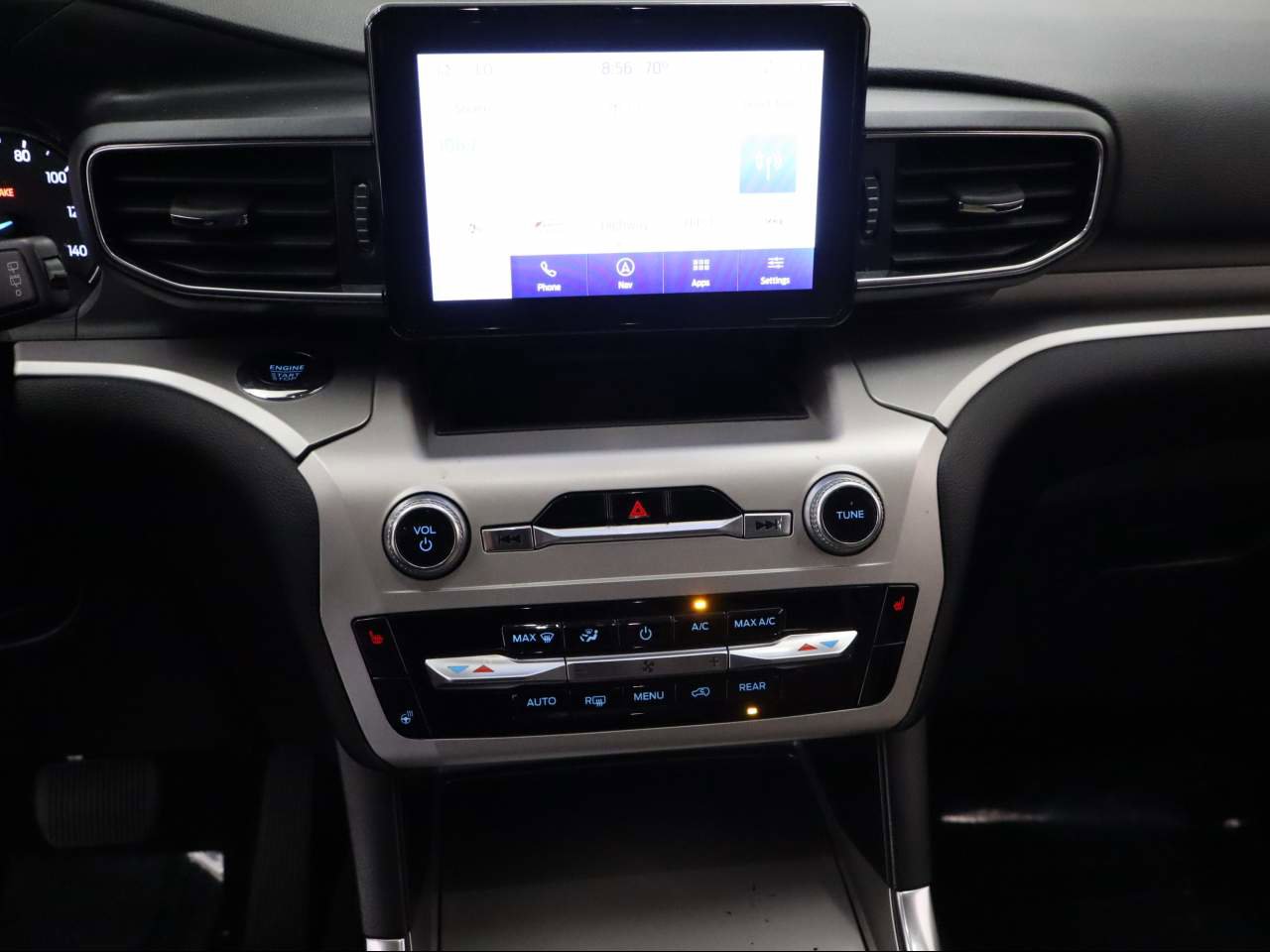 Certified 2022 Ford Explorer XLT w/ Equipment Group 202A image 10