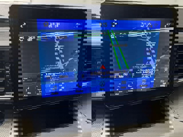 Certified 2021 Ford Explorer XLT w/ Equipment Group 202A image 5