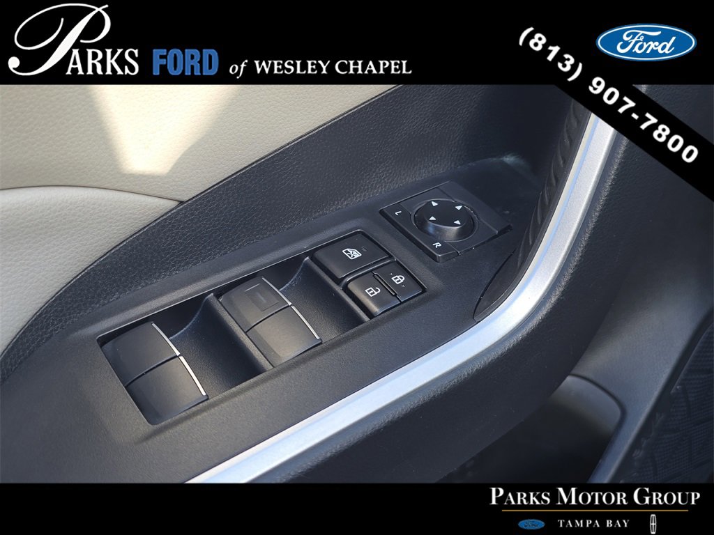 Used 2020 Toyota RAV4 XLE Premium image 18