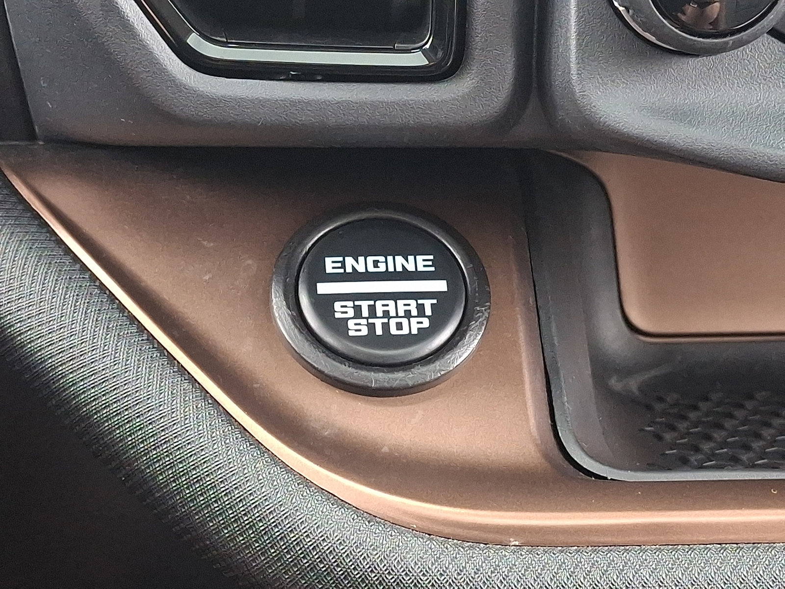 Certified 2023 Ford Bronco Sport Outer Banks w/ Tech Package AWD/4WD image 31