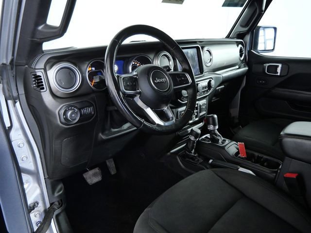 Used 2018 Jeep Wrangler Unlimited Sahara AWD/4WD image 15