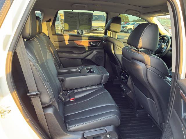 Used 2022 Acura MDX w/ Technology Package AWD/4WD image 18