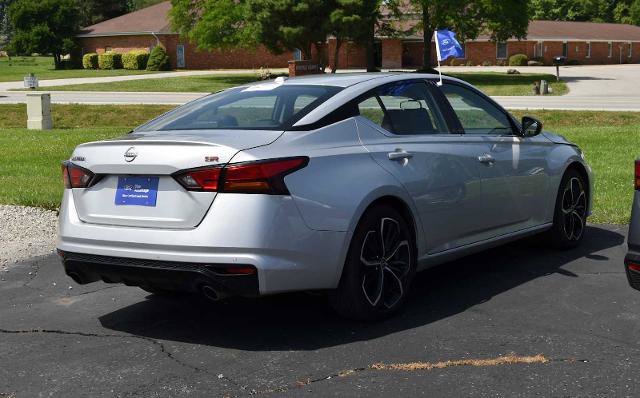 Used 2024 Nissan Altima 2.5 SR FWD image 3