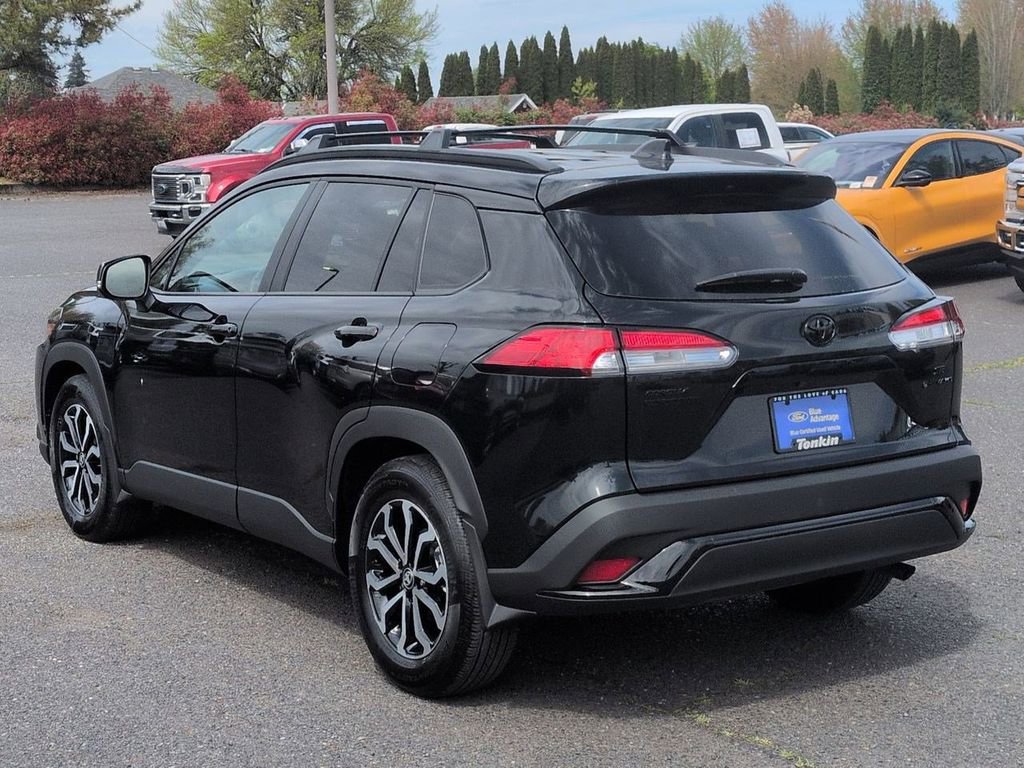 Used 2025 Toyota Corolla Cross AWD Hybrid w/ Moonroof Package image 3