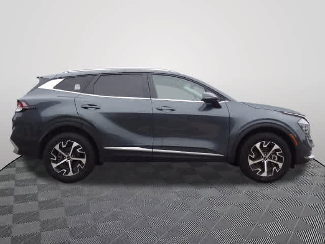 Used 2024 Kia Sportage EX AWD/4WD image 4