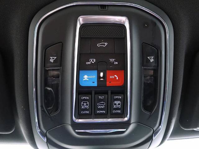 Used 2024 Jeep Grand Cherokee Limited w/ Luxury Tech Group II AWD/4WD image 25