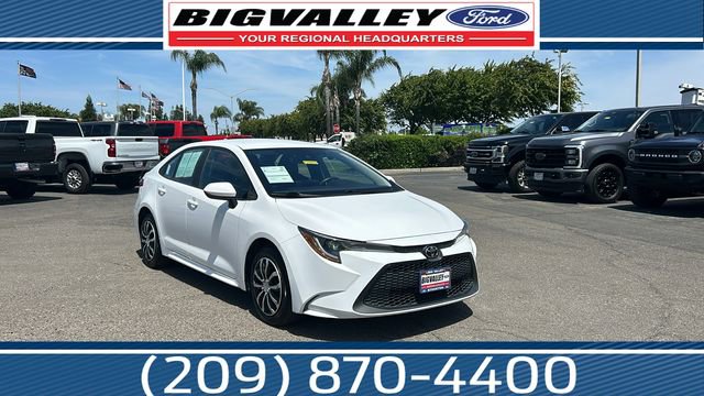 Used 2022 Toyota Corolla LE FWD image 1