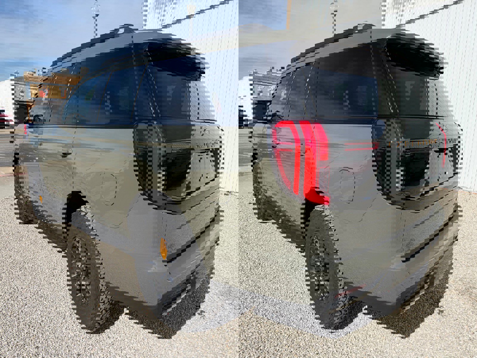 Certified 2025 Ford Expedition Tremor image 3