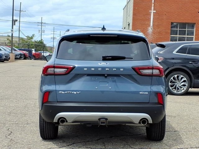 Certified 2023 Ford Escape Platinum w/ Premium Technology Package AWD/4WD image 17