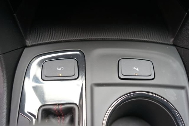 Used 2022 Chevrolet Equinox RS w/ RS Leather Package image 17