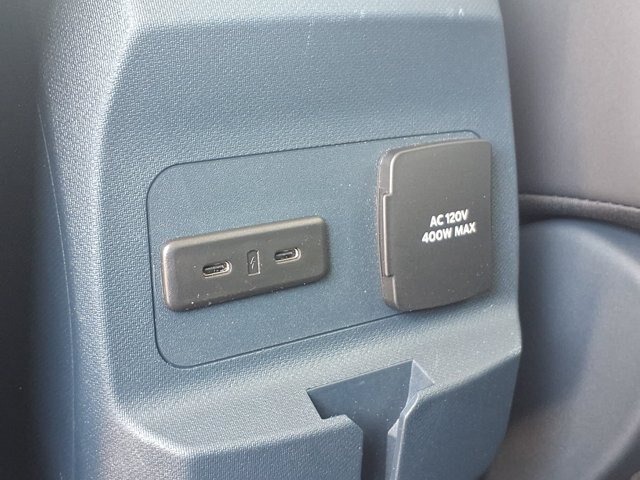 Certified 2025 Ford Maverick Lobo AWD/4WD image 23