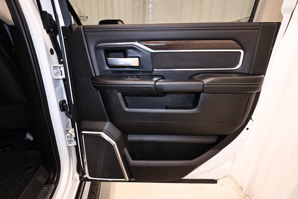 Used 2022 RAM 3500 Laramie AWD/4WD image 18