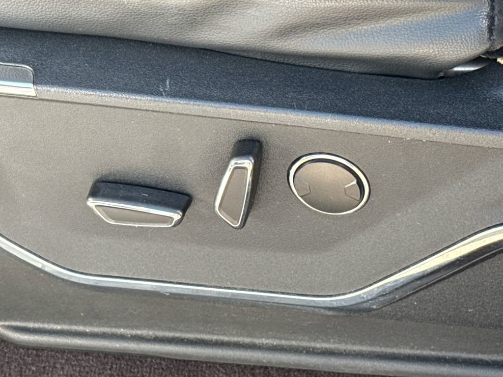 Certified 2021 Ford F150 Lariat w/ Equipment Group 502A High image 28