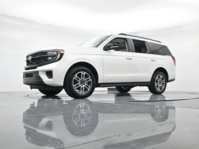 Certified 2025 Ford Expedition Active AWD/4WD image 40